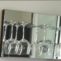 mensola di design porta bicchieri e vino