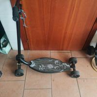 Quadri pattino tipo monopattino sketeboard