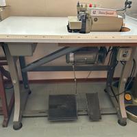 Macchina taglia e cuci