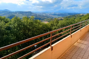 DUE SINGOLE per studentesse a URBINO via Zeppi