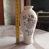 Vasetto bianco con fiori stampati vari usi