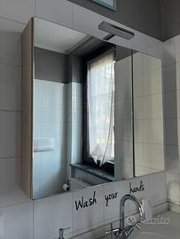 Specchio bagno contenitore con luce