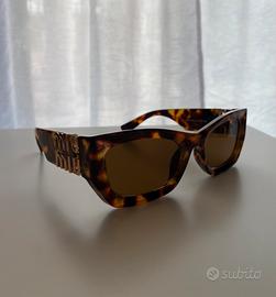 Occhiali da sole miu miu