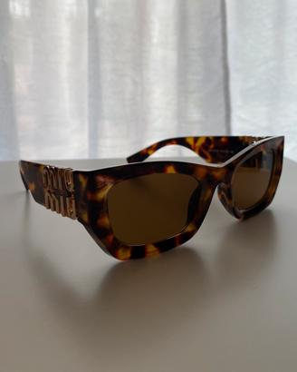 Occhiali da sole miu miu