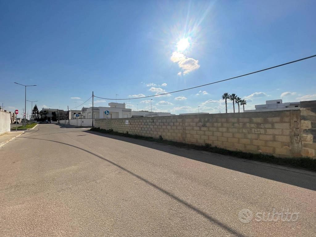 Terreno di 597 m² a Calimera - Altro
