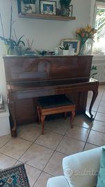 pianoforte verticale Petrof