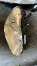 Faro / Fanale Anteriore Destro Ford C-Max (Usato).