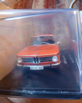 modellino bmw 2002