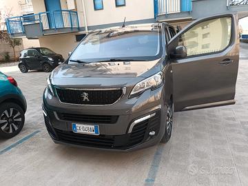 Peugeot traveller  9 posti