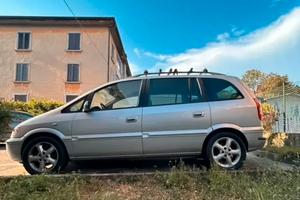 Opel zafira 2006 7 posti