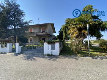 Bifamiliare abitabile da subito con giardino