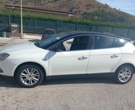 Lancia delta 2013 diesel cambio automatico