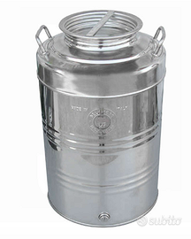 Vari fusti acciaio inox per olio d'oliva