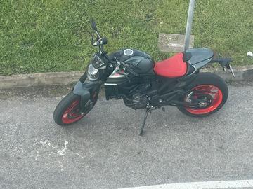 Ducati monster 937