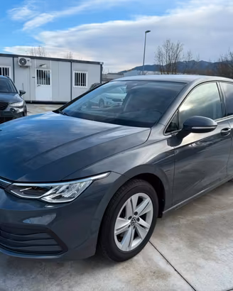 Volkswagen Golf 2.0 TDI DSG -LIFE-
