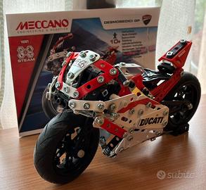 Meccano Ducati Desmosedici GP 18301 completa