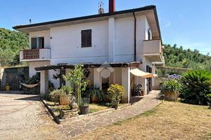 CASA SEMINDIPENDENTE A MASSAROSA