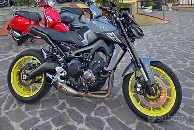 Yamaha MT-09 Akrapovic