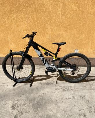 Husqvarna Hard Cross HC1