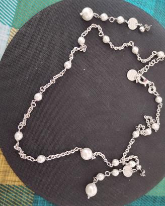 Set di collana e orecchini in perle di C. Paciotti
