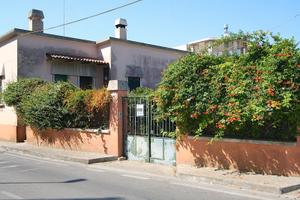 Abitazione indipendente con ampi spazi e giardino