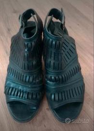 sandali con tacco largo 