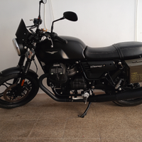 Moto Guzzi V7 III Stone 750 2018