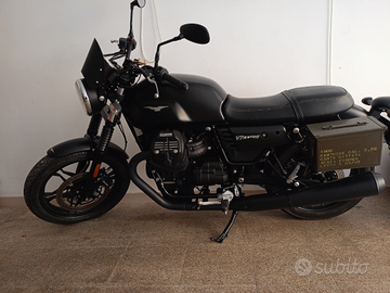 Moto Guzzi V7 III Stone 750 2018