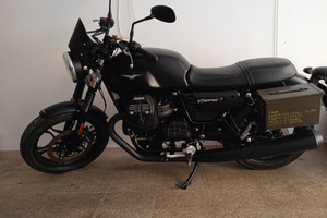 Moto Guzzi V7 III Stone 750 2018