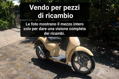 Ricambi Scarabeo Aprilia color crema 50 cc