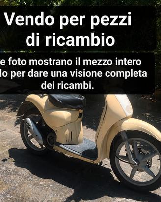Ricambi Scarabeo Aprilia color crema 50 cc