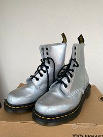 Dr. Martens 8 Eye 1460 Pascal IM Leather