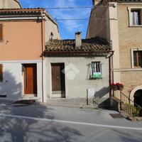 CASA SEMINDIPENDENTE A RECANATI