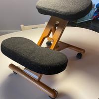 Sgabello ergonomico ufficio con appoggio ginocchia