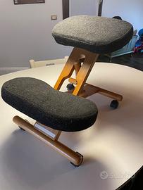 Sgabello ergonomico ufficio con appoggio ginocchia