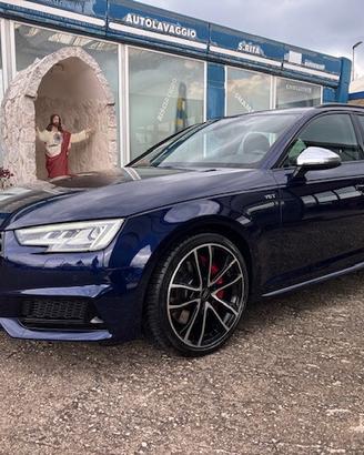 Audi A4 S4 Avant 3.0 TFSI quattro tiptronic 354CV