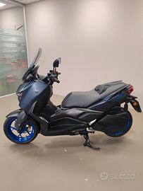 Yamaha X-Max 300