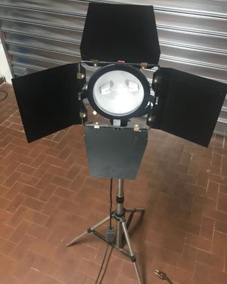 lampada - riflettore con treppiede vintage