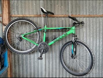 Mountain-bike verde