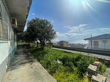 5 LOCALI A FALERNA