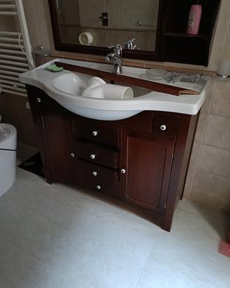 mobile e specchiera bagno 