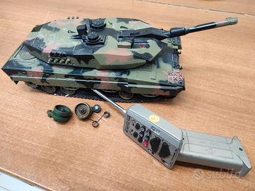 Carro armato radiocomandato