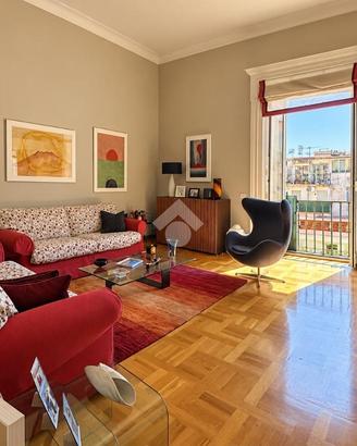 5 LOCALI A NAPOLI