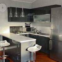 Veneta Cucine laccata color grigio.