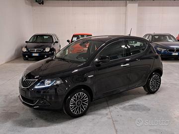 Lancia Ypsilon 1.0 FireFly Hybrid Platino MY'24 Km