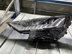 FANALE SX MATRIX AUDI Q8 (DANNEGGIATO)