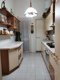 Cucina completa di elettrodomestici