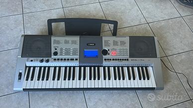 Tastiera Yamaha YPT-210 61 tasti con leggio