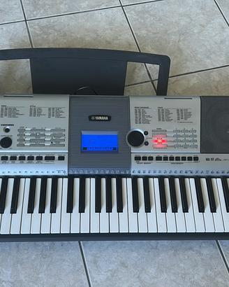 Tastiera Yamaha YPT-210 61 tasti con leggio