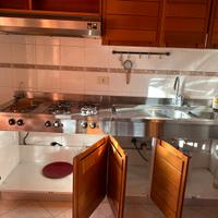 Cucina 250 e due credenze